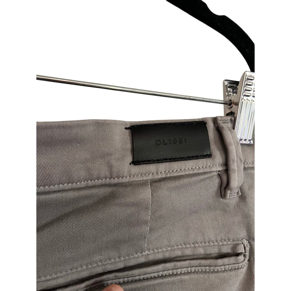 DL1961 Men’s Jake Chino Short - Picture 4 of 4